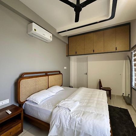 Thulasi Avenue Inn Pollachi Luaran gambar