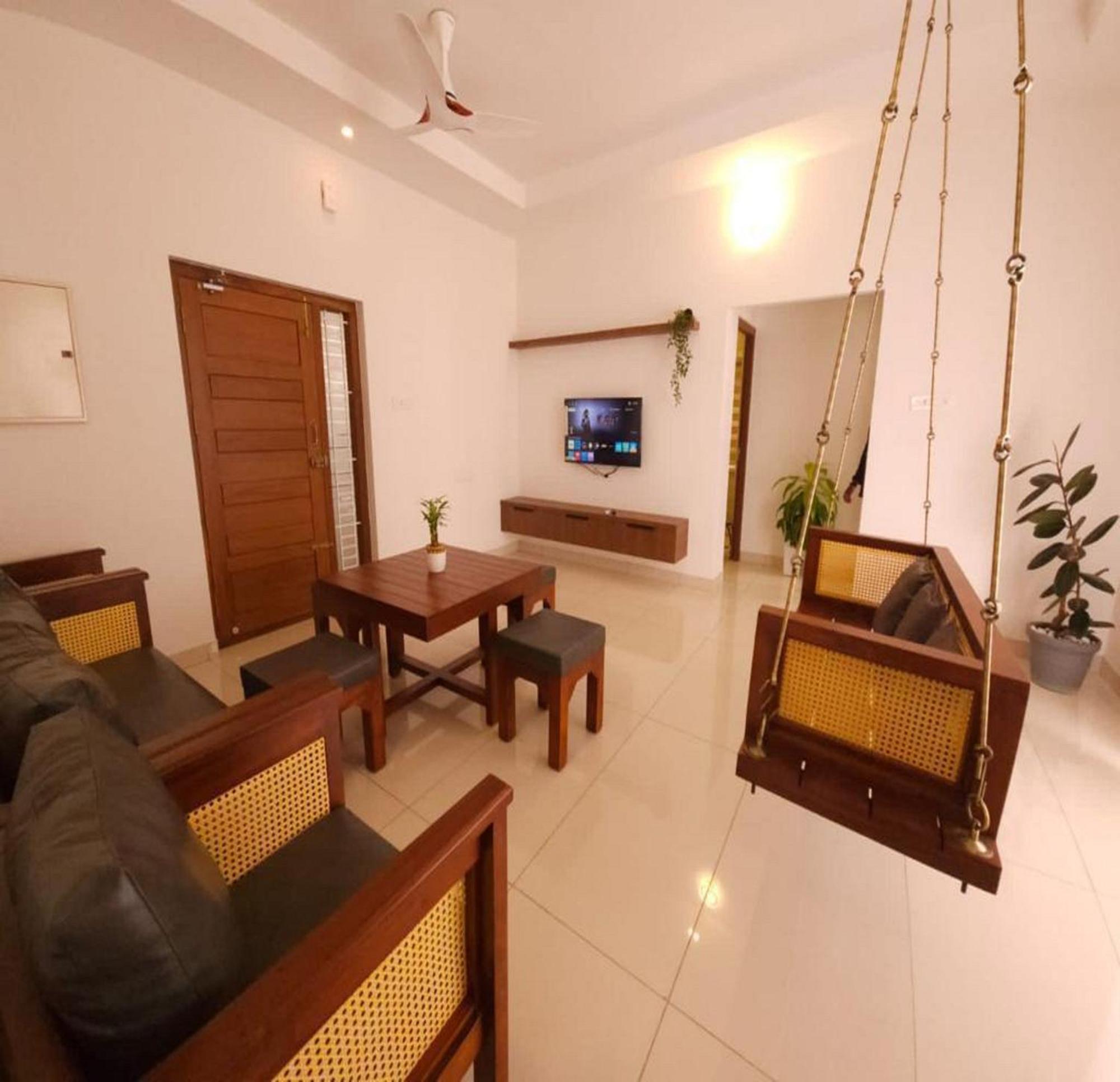 Thulasi Avenue Inn Pollachi Luaran gambar