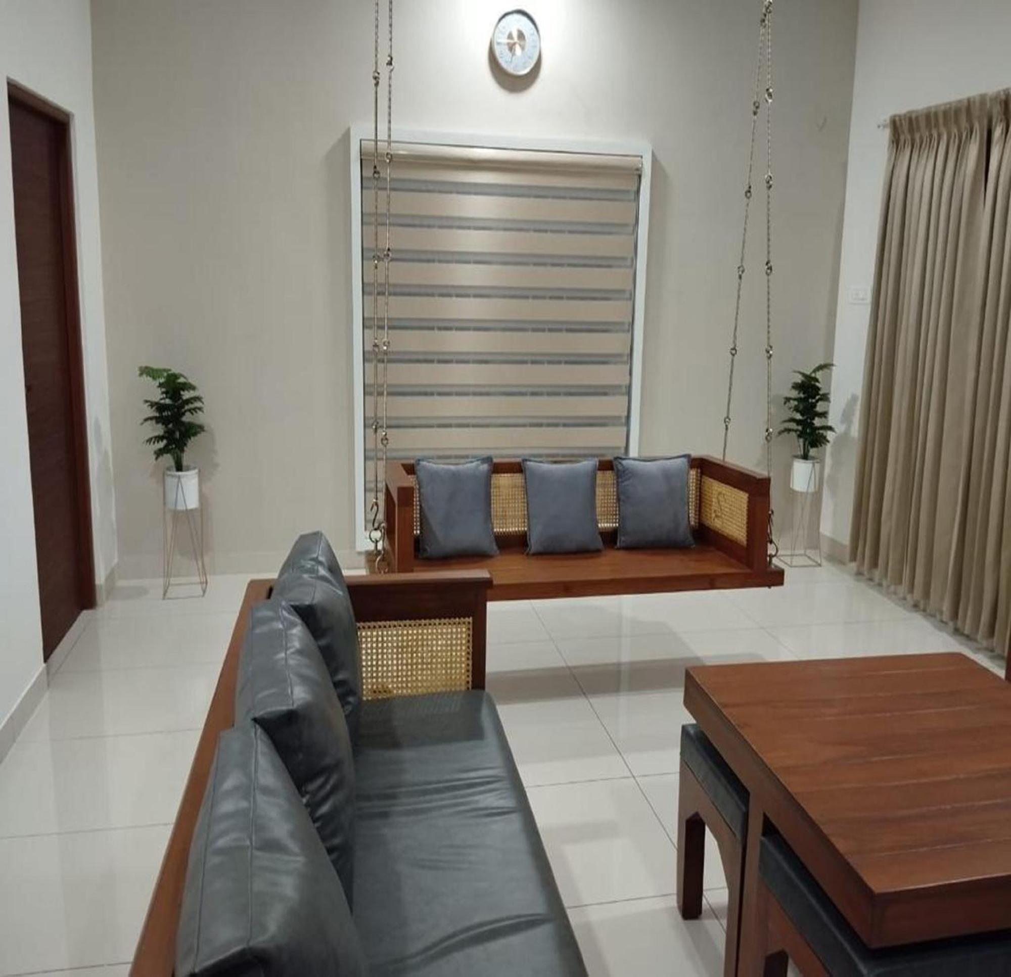 Thulasi Avenue Inn Pollachi Luaran gambar